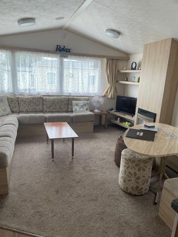 Parkdean Static caravan on cherry tree holiday park, Great Yarmouth