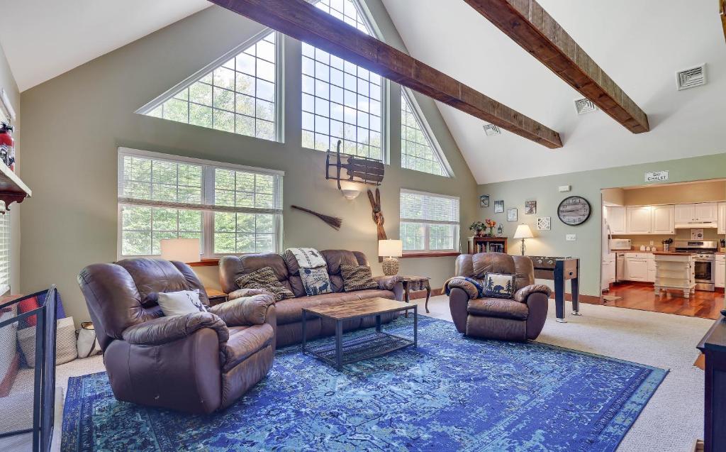 Mt. Maplewood Chalet, Pocono Lake