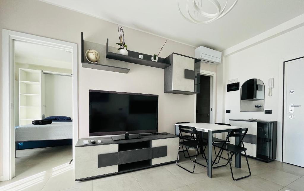 pericle 5 apartment - 2