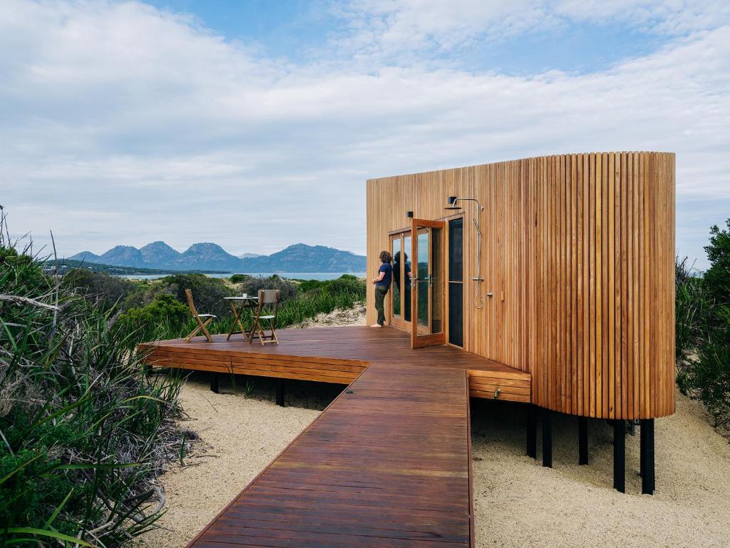 Studio Tasmania, Dolphin Sands