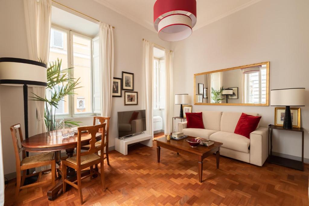 Pantheon Delightful Apartment - 4