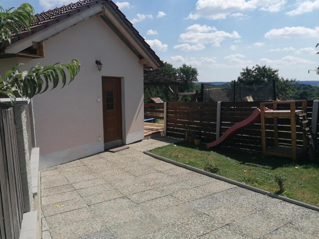 Chaloupka u Montyho, Vavřinec