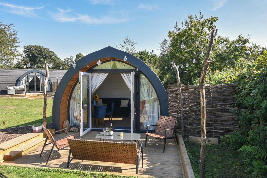 Cedar, Бридпорт