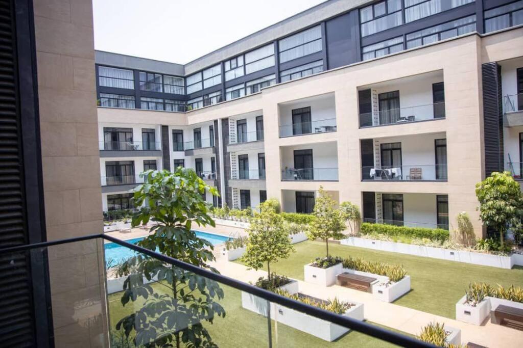Luxury Studio at Embassy Gardens 전경