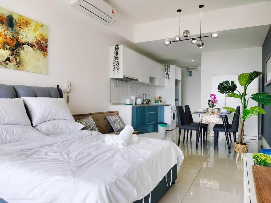 City-View Studio Retreat with Spectacular View TRX, Kuala Lumpur