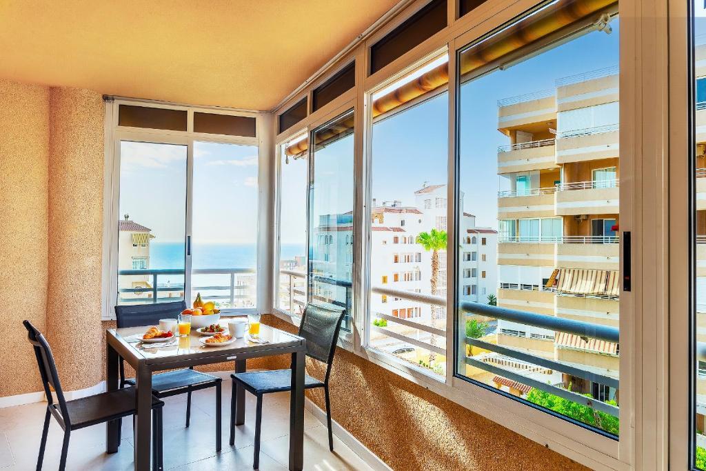 Stay In Arenales Hills - 2