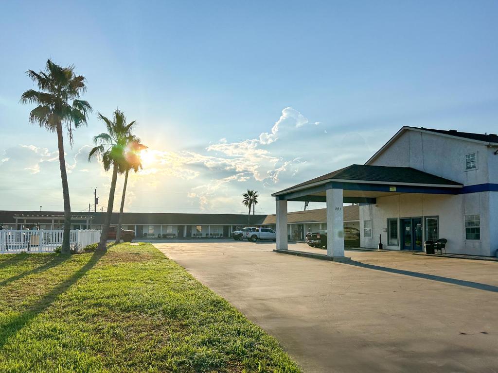 Coastal Bend at Seadrift, Motel & RV Park