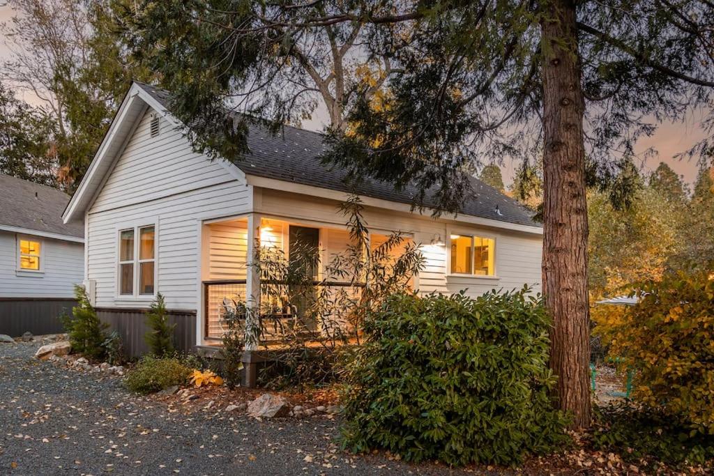 Creektown Cottages/ The Cedar