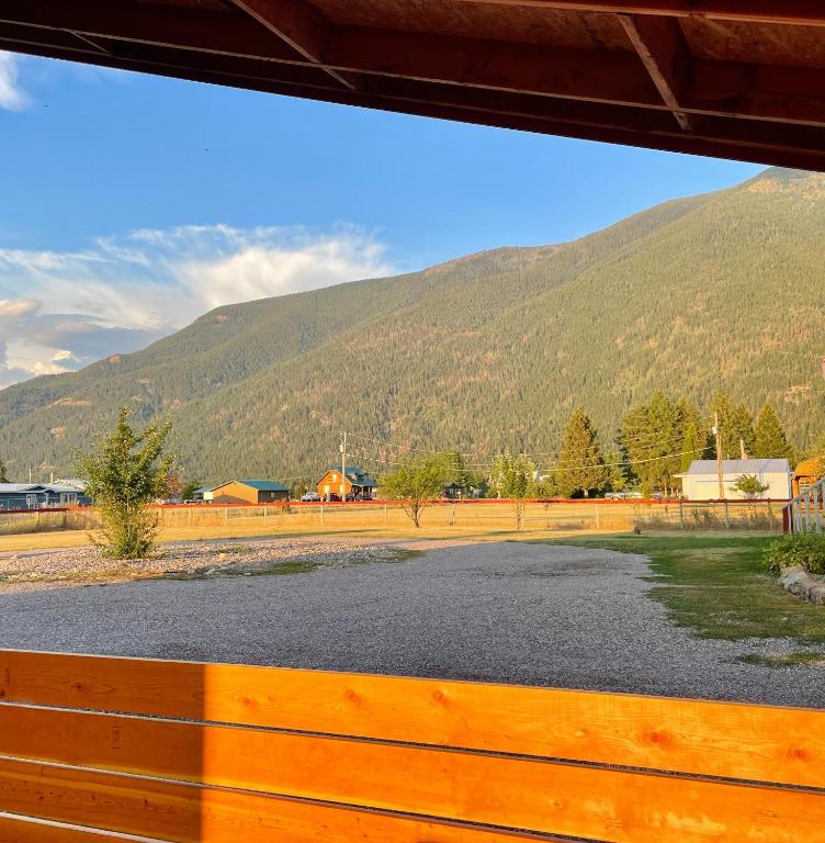 The Shop@680, Columbia Falls