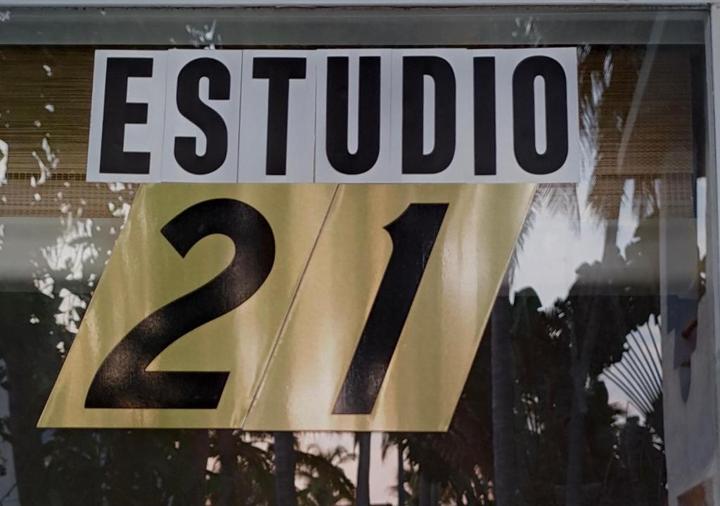 ESTUDIO 21, Barra de Navidad