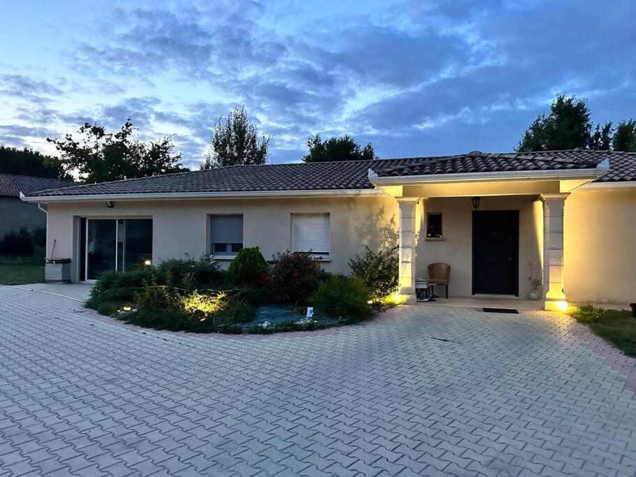 Appartement privé dans villa