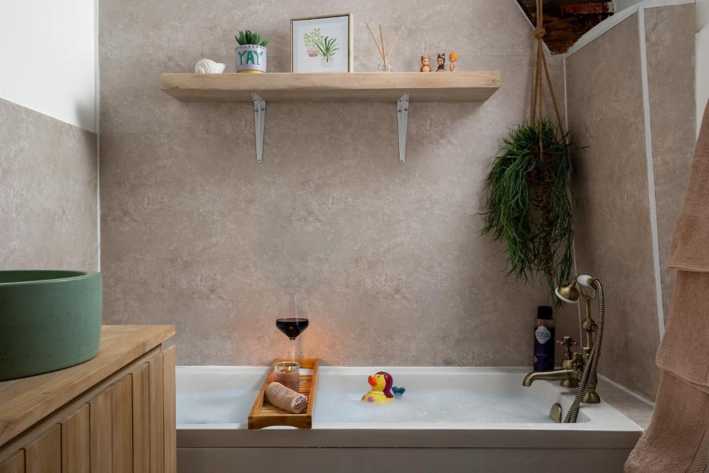 Stow on the Wold Scandi Chic Authentic Cottage photo 4