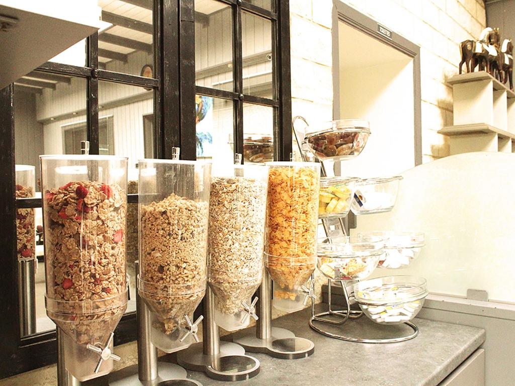 อาหารและเครื่องดื่ม