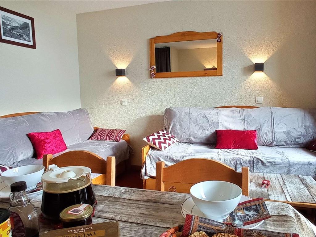 Appart 4 pers, skis aux pieds, balcon, kitchenette, TV - FR-1-545-24 - 1