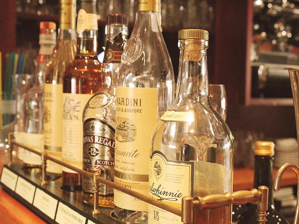 อาหารและเครื่องดื่ม