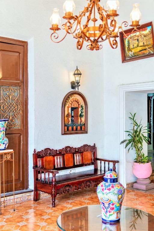 Facilities, Hotel Santa Lucia in Merida