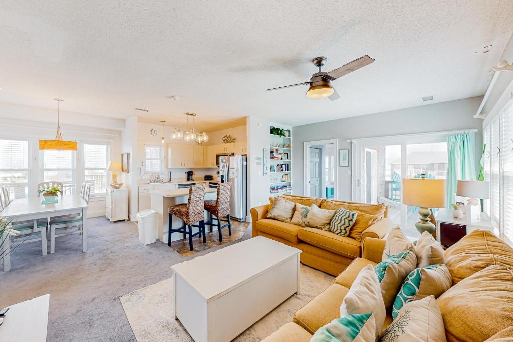 About the Waves, Avon