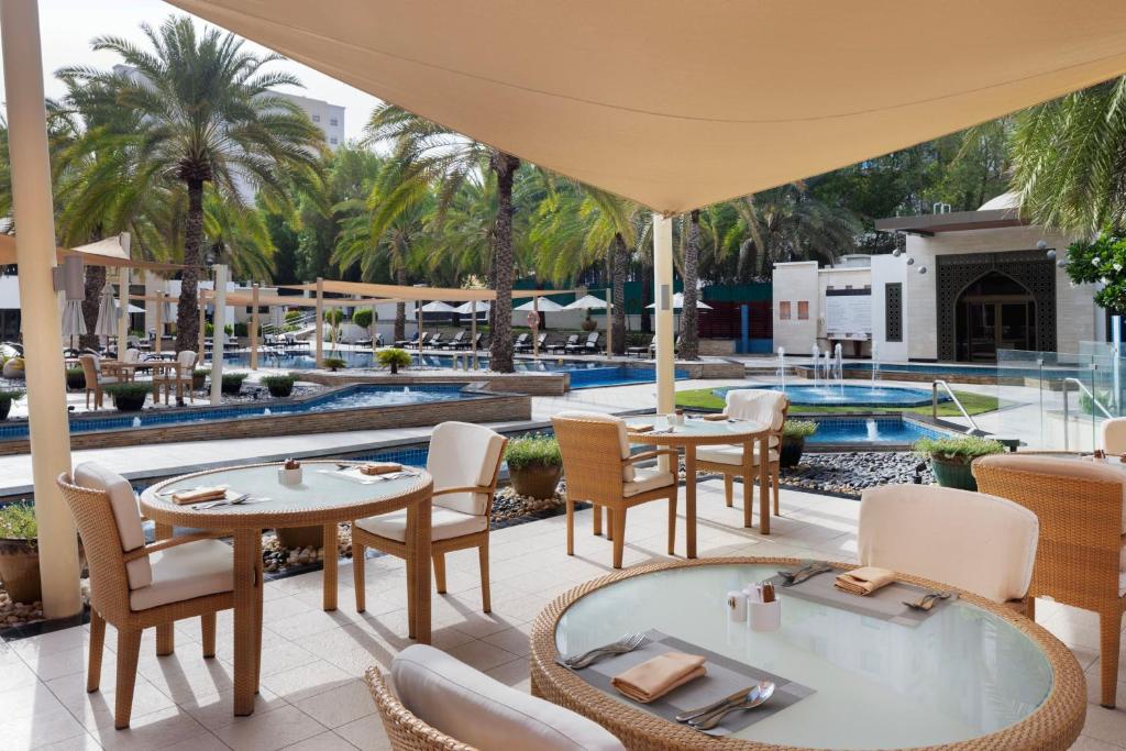 Restaurant, Sheraton Oman Hotel in Muscat