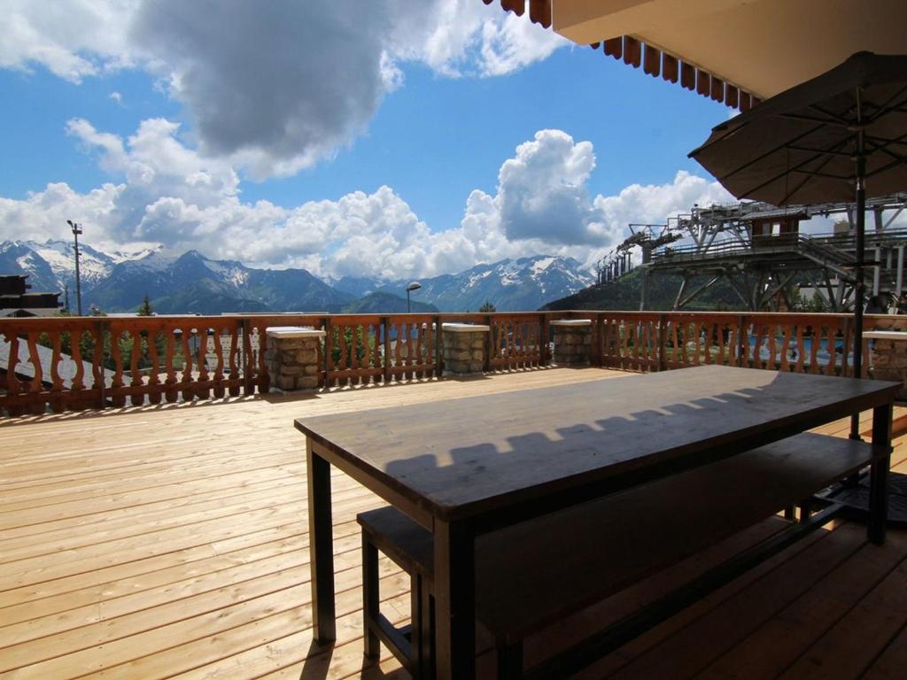 Appartement spacieux 3 pièces avec grande terrasse au cœur de l'Alpe d'Huez, parking et casier à skis inclus - 2
