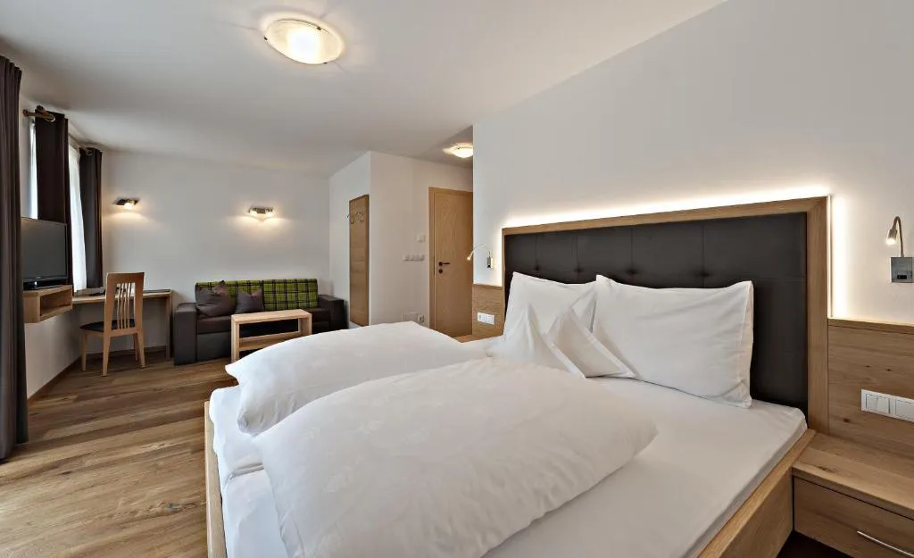 Hotel Pfandleralm, מלון בסן מאורו