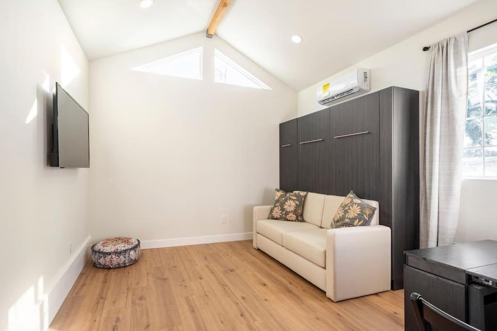 Guest!, Apartment Downey