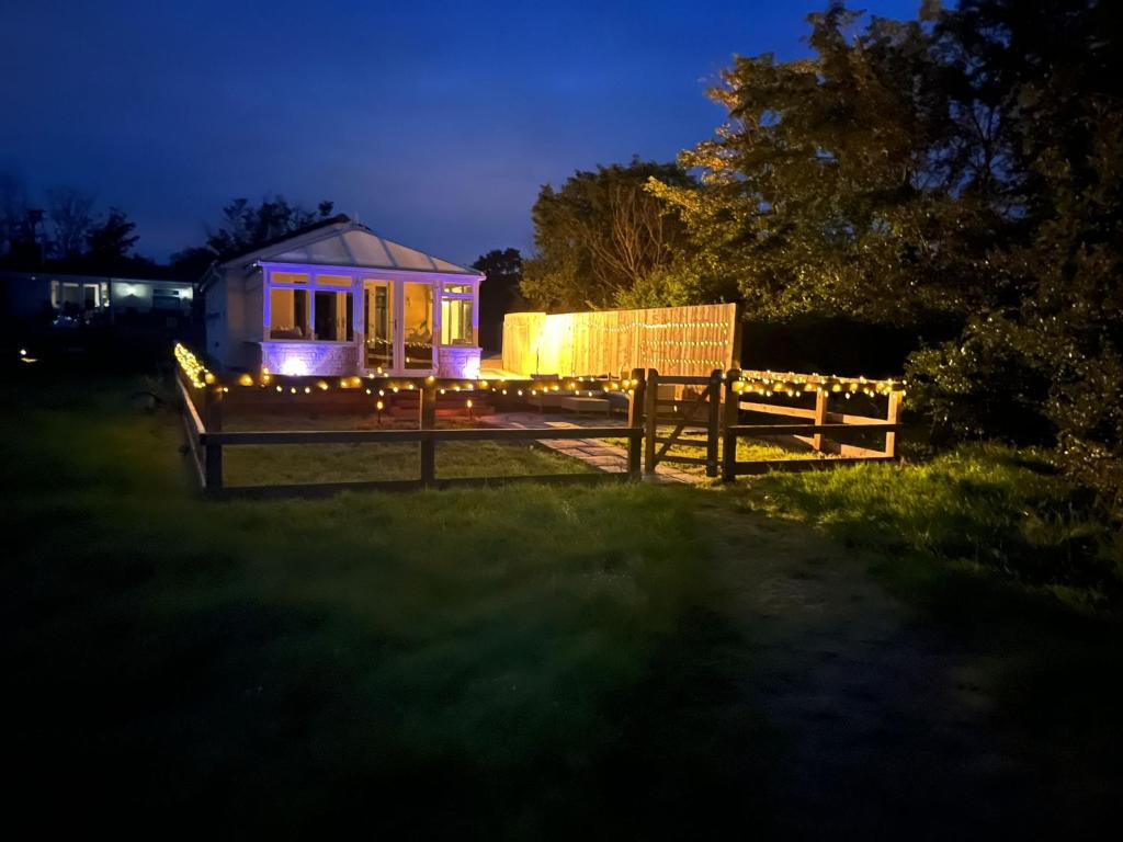 Emmett lodge, Bratton