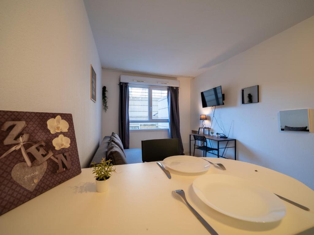 Appartement tout équipe wifi à 6 min St Charles - 2