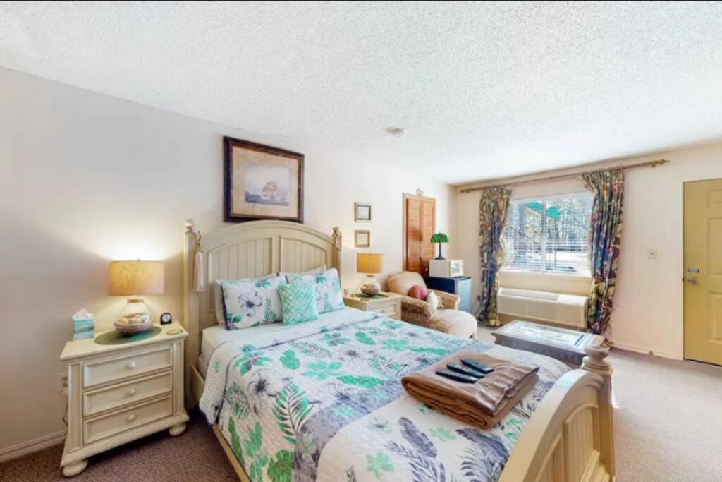 Miami Suite 102 - Tradewinds, Eureka Springs