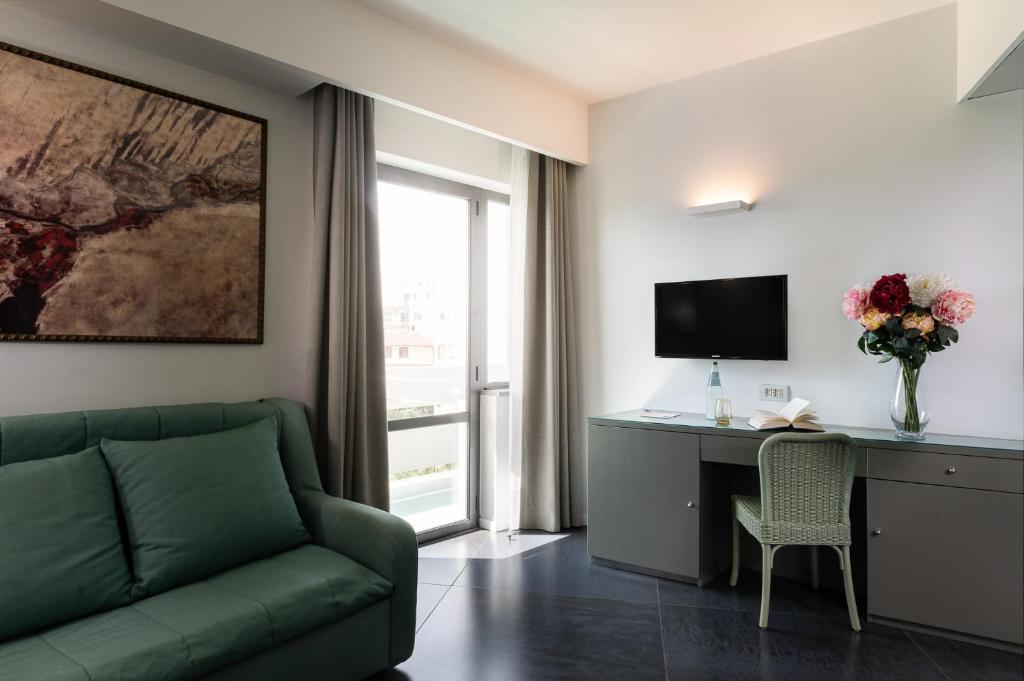 Rada Siri — Hotel rooms in Montepaone Lido, Calabria