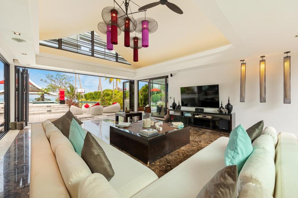 Beachfront Villa Baan Paradise