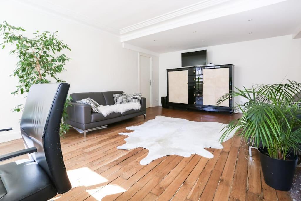 Central and Parisian style - 3 bedrooms - 3