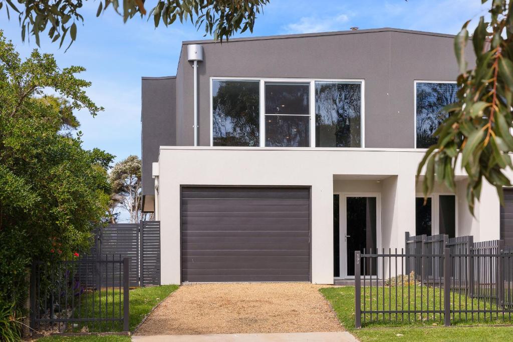 My Island Home by Ready Set Stay, Ventnor