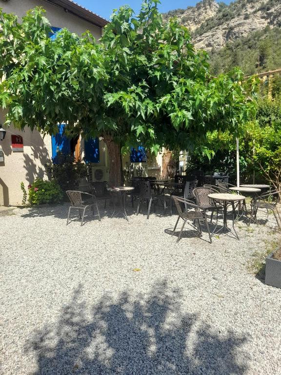 Hotel Les Alizés ガーデン