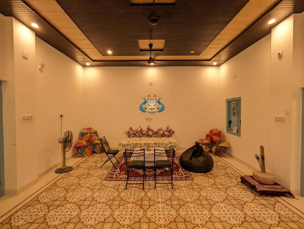 Modern Oasis Retreat: Your Home