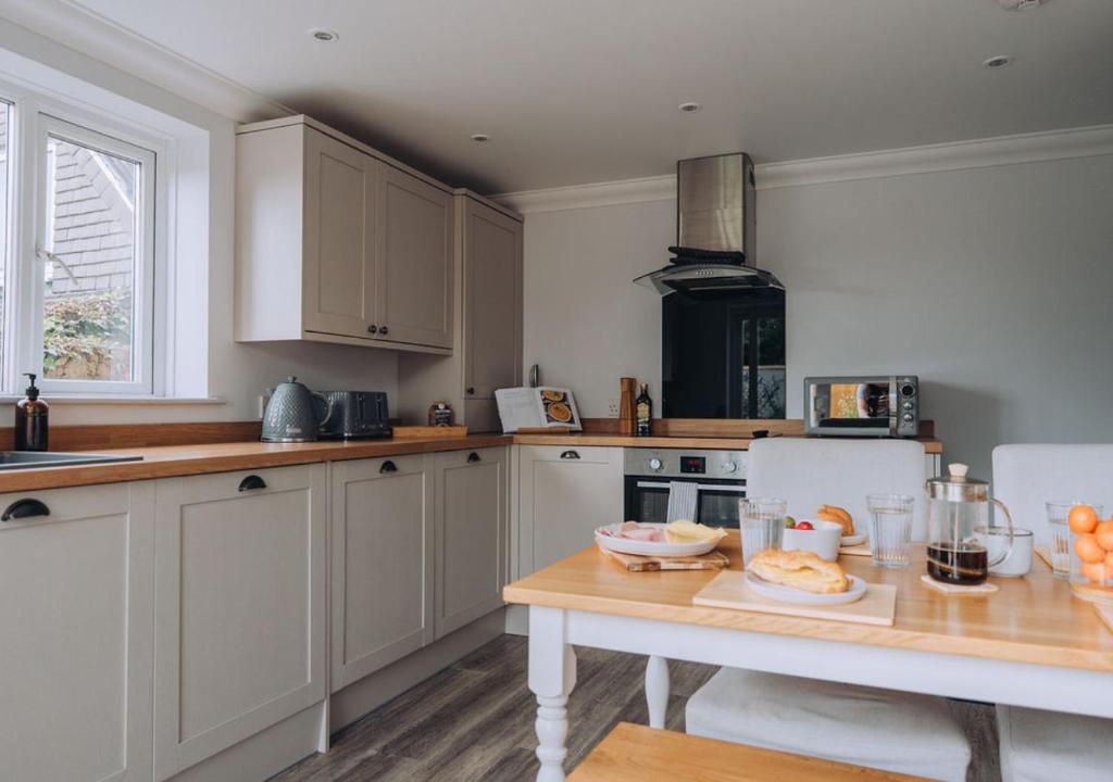 Joannes Retreat, Dog Friendly Property in Weymouth with Free Parking photo 8