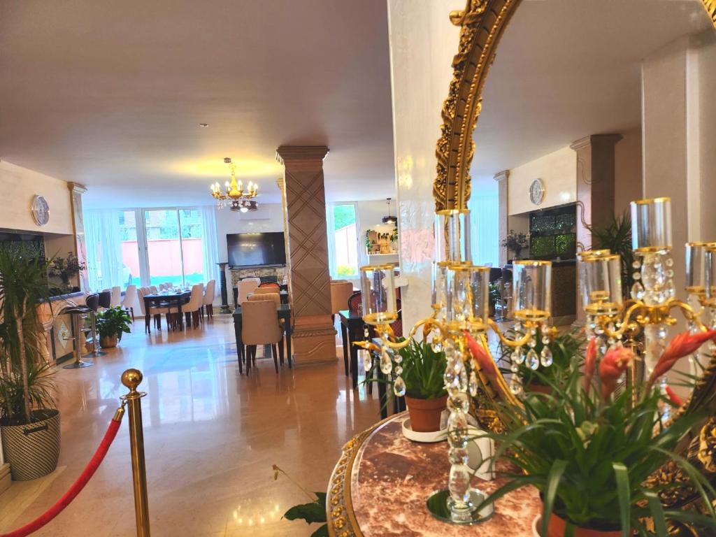 Paris HOTEL ROYAL Paris Ivry Additional