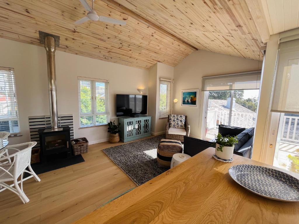 Moonshine - Two Bedroom House with inverter, Kapské Město