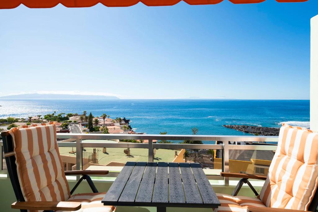 Modern cozy ocean view apartment near the beach with swimming pool in complex - 2