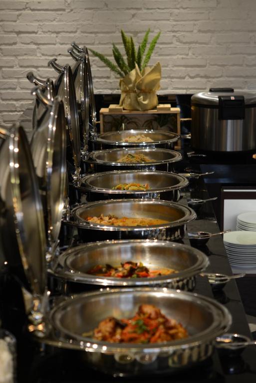 طعام و مشروبات