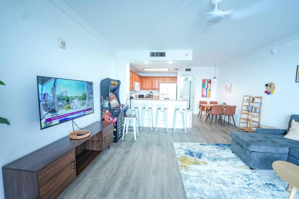 Orlando Apt 10th floor 5 min from Disney, Orlando