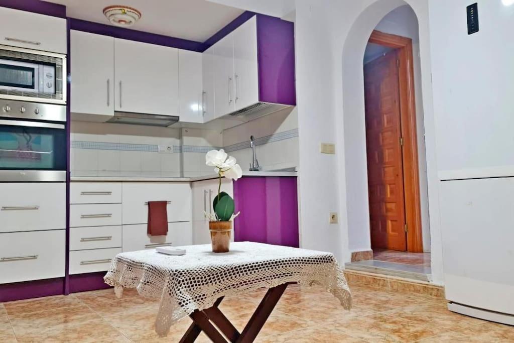 Mar Azul Primera línea de mar, casa privada con patio y solarium "La Bugamvulla" - 2