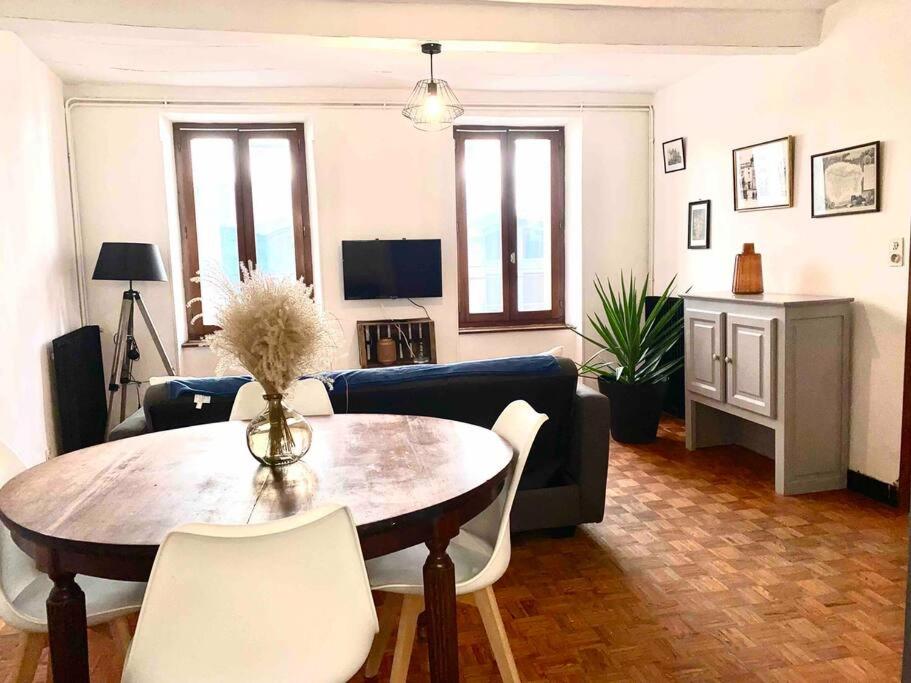 3-CosyT2 à l'ancienne proche place Carnot BOX A BAGAGES GRATUITS, Carcassonne