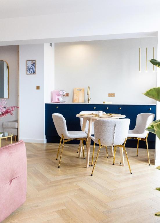 Million Dollar View on Spodek, MCK and KTW by KOBIELA APARTMENTS, Katovice