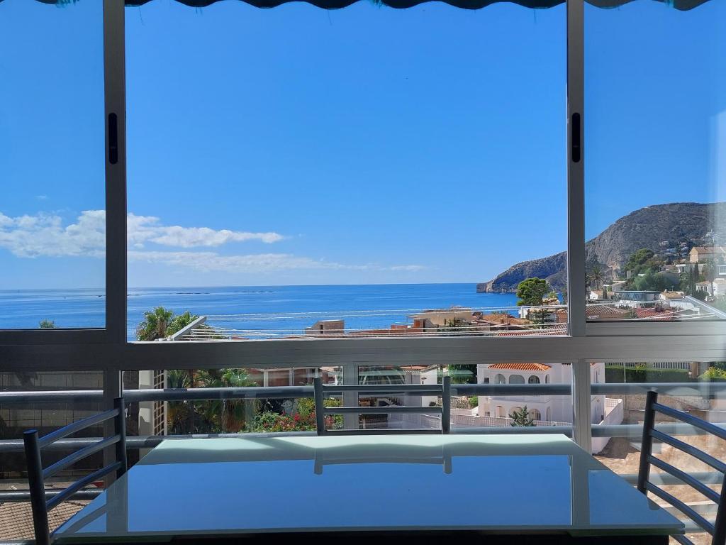 Vistas al mar. Junto a la playa. Garaje y piscina. - 3