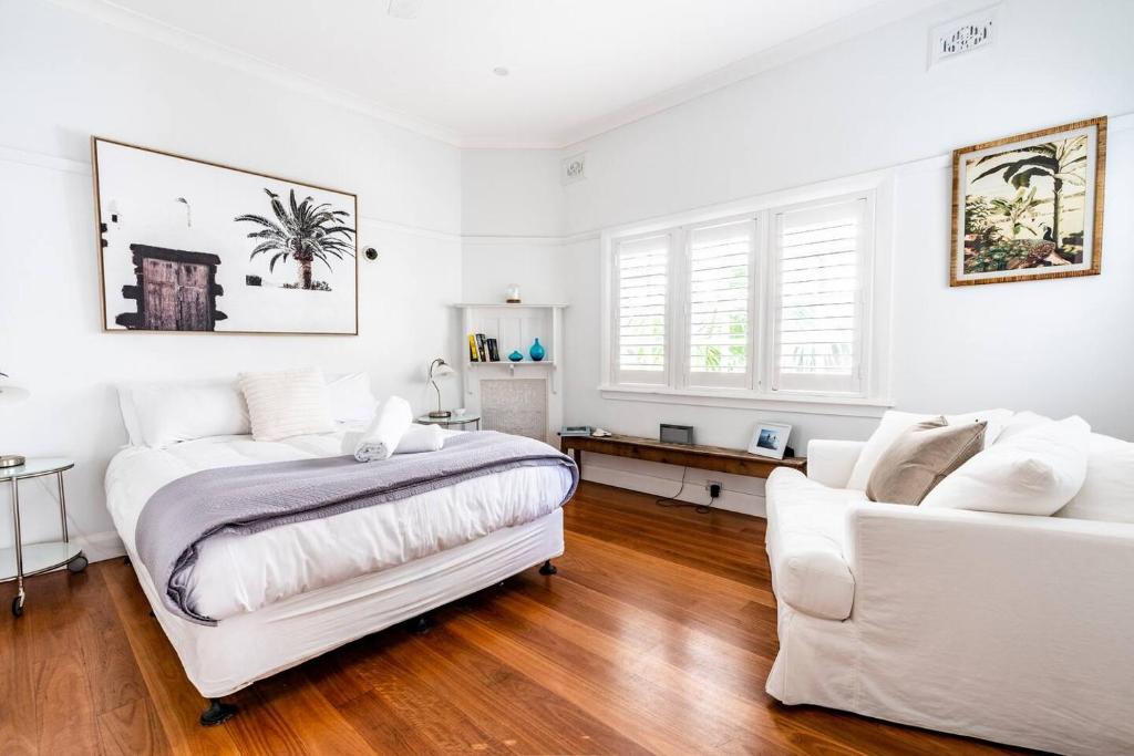 The Little Palm - Prime Locale between Beach and Wharf, Sydney