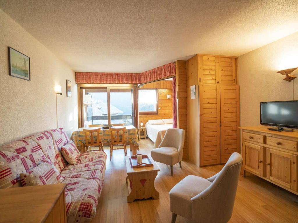 Studio pour 4 pers avec balcon exposé sud, parking couvert, WIFI, proche télésiège et navettes - FR-1-676-16, Châtel