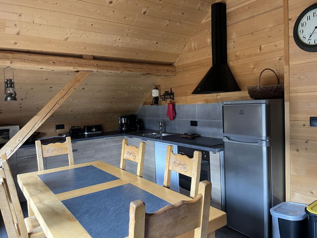 Chalet 3 Pièces, 5 Pers, Balcon, Parking, WIFI, Châtel - FR-1-676-46 - 2