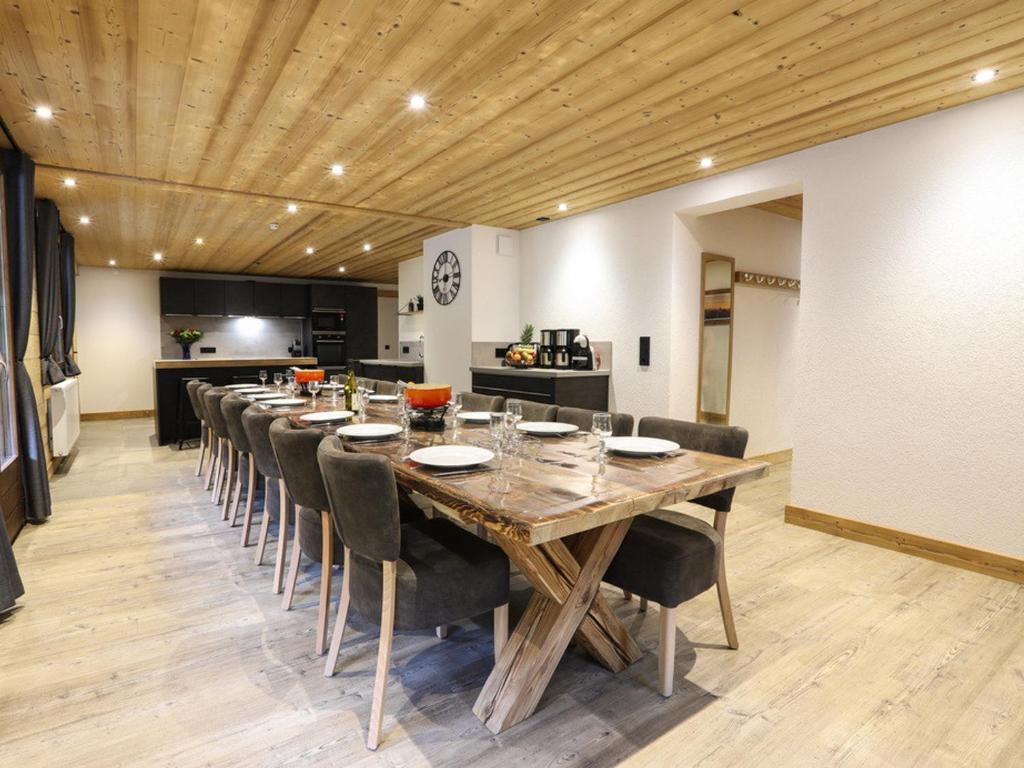 Grand chalet 7 pièces, 15 pers, sauna, jacuzzi à Châtel - FR-1-676-38 - 1