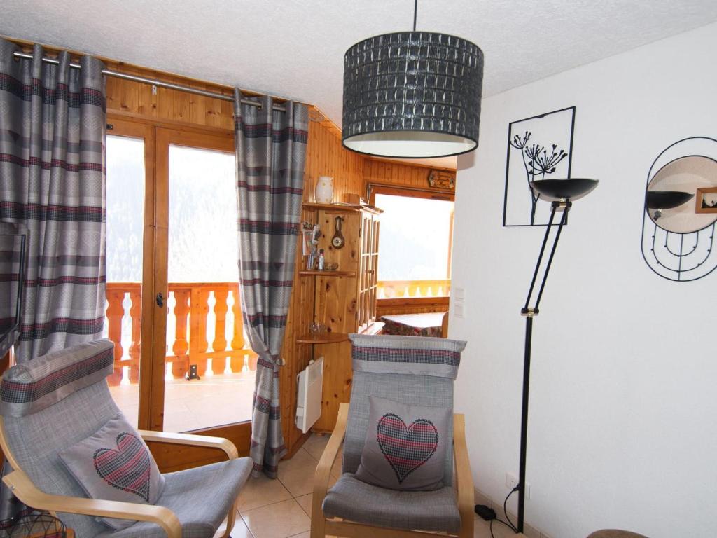 Appartement 2 pièces, 4 personnes, balcon, parking - FR-1-676-86 - 2