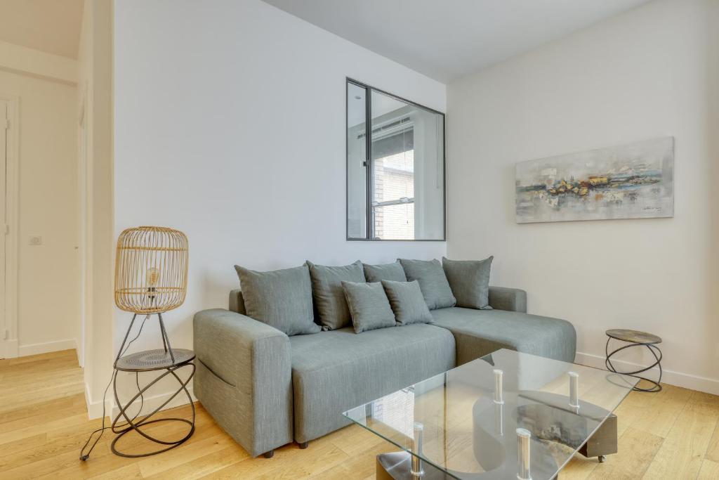 Chic and Warm 1 bd Flat - Heart of the Luxury 16th - 4
